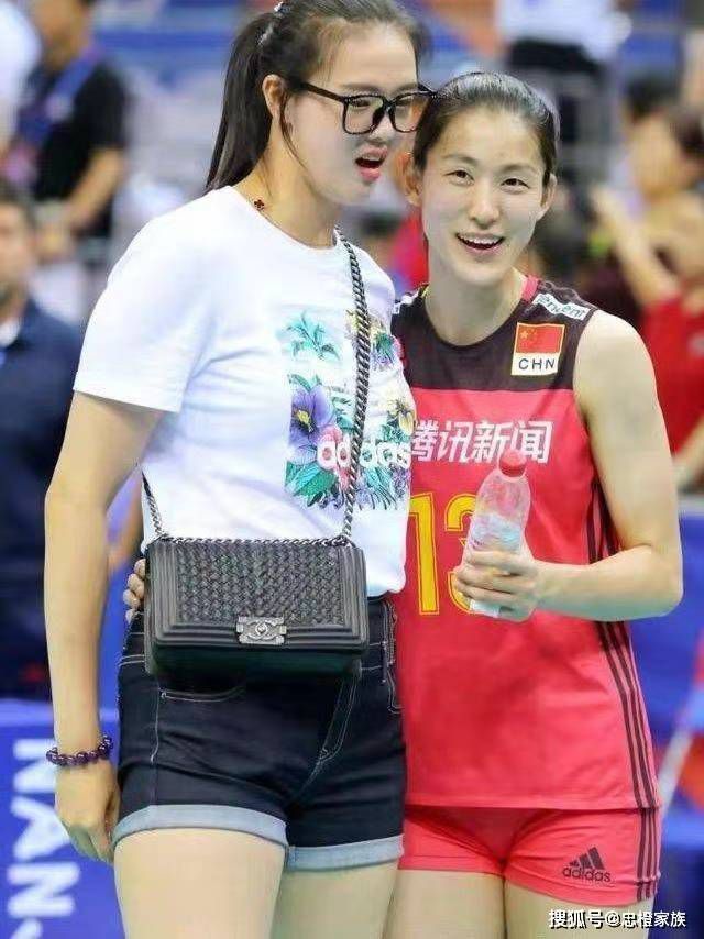 　　　　有人说，这片子情结不主要，表演不主要，音乐不主要，光影不主要，台词不主要、后期不主要只要把这些老汉子召集在一路，看着他们一路冲锋陷阵，听他们相互逗捧，就够了。